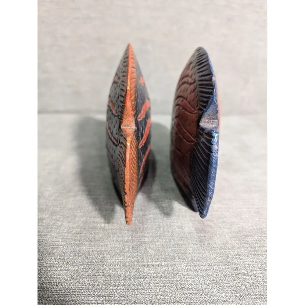 Pair‎ Of Hand Carved Wooden Fish Figures 10